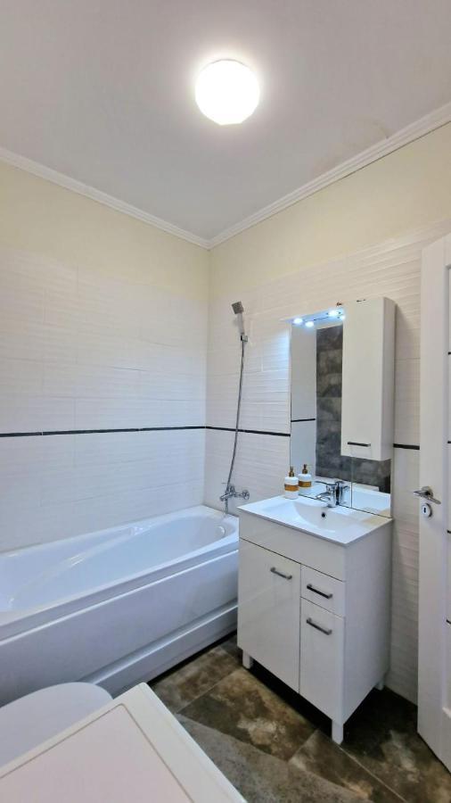 Cozy Apartment Prima Residence Oradea Eksteriør bilde